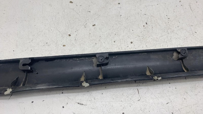 ⭕ 2022 Rivian EDV-700 Van Driver Door Rokcer Cladding PT00053750 / PT0