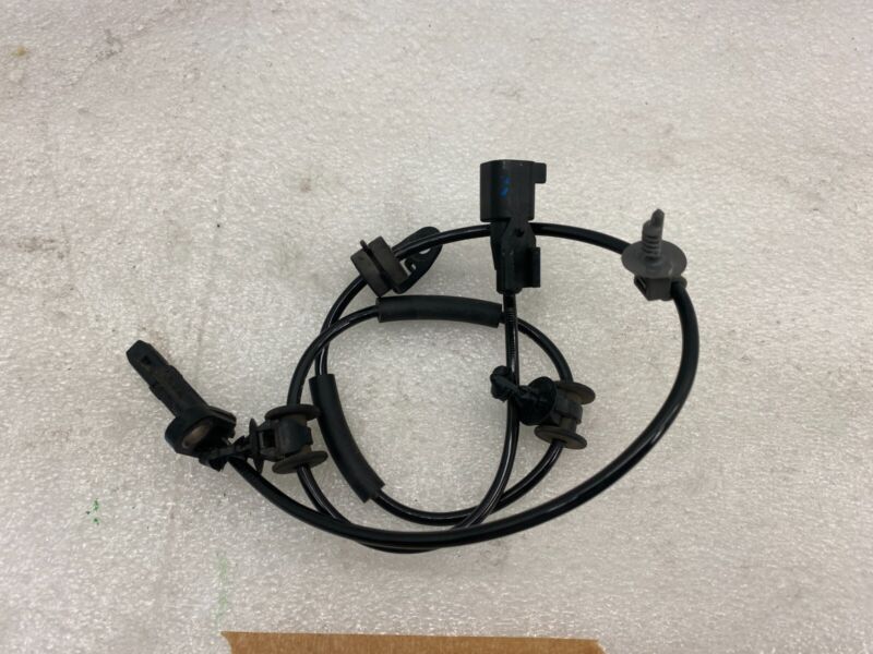 2017-2023 Tesla Model 3 Y Front Left or Right Anti-Lock ABS Wheel Speed Sensor