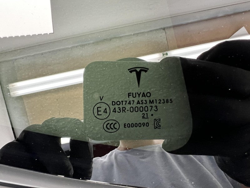 1495741-90-H 2020-2023 Tesla Model Y Rear Passenger Side Quarter Window QTR Glass Right Assy
