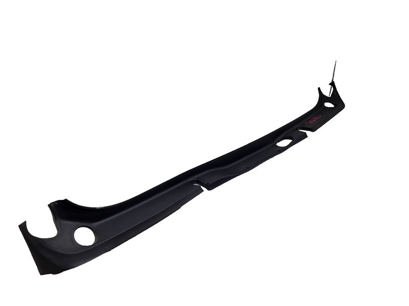 1047885 00 C ⭕ 16-20 Model X MX Rear Center Tailgate Liftgate Upper Trim Molding 1047885-00-C