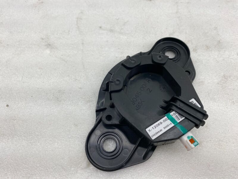 X-12069-002 2012-2020 Tesla Model S MS Dead Key FOB Passive Entry Bracket Assy X-12069-002