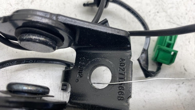 ⭕ 2024 Tesla Cybertruck Rear Passenger Row Seat Belt Buckle Right 1836