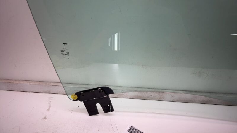 Does not apply 2012-2015 Tesla Model S MS Front Passenger Side Door Window Glass Right Assembly