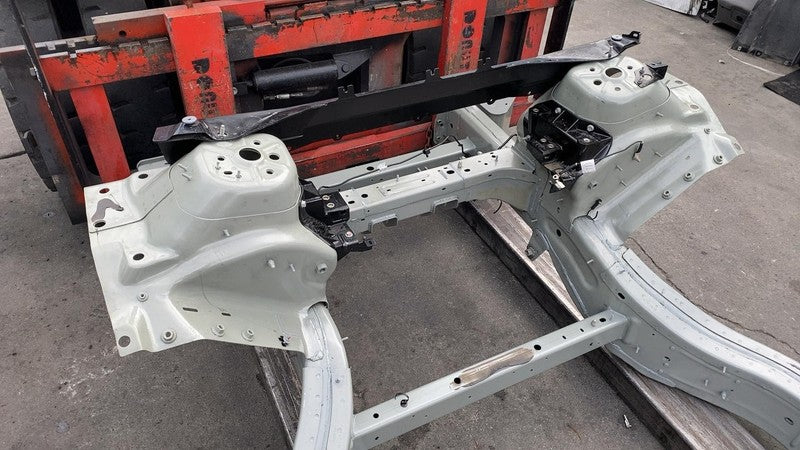 PT00031673D ⭕22-24 Rivian R1T R1S Chassis Main Suspension Body Frame Substructure