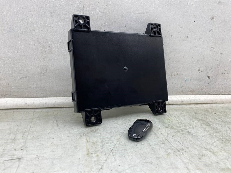 1010906 00 D ⭕12-20 Tesla Model S Body Controller Unit Module BCM Control 315MHz 1010906-00-D