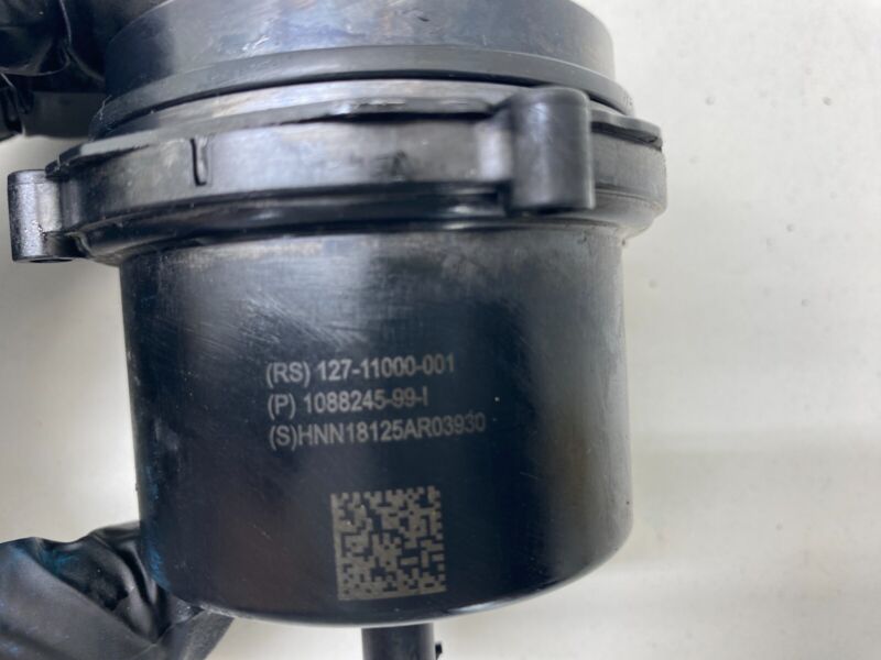 2017-2023 Tesla Model 3 M3 Radiator Reservoir Auxiliary Coolant Water Pump Motor