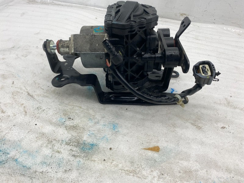 105074 ⭕ 2012-2015 Tesla Model S Brake Servo Booster Vacuum Pump w/ Bracket Assy 105074
