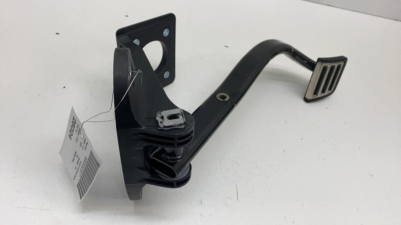 PT00041025 C ⭕ 2022 2023 2024 Rivian R1T R1S Brake Stop Pedal Assembly PT00041025-C