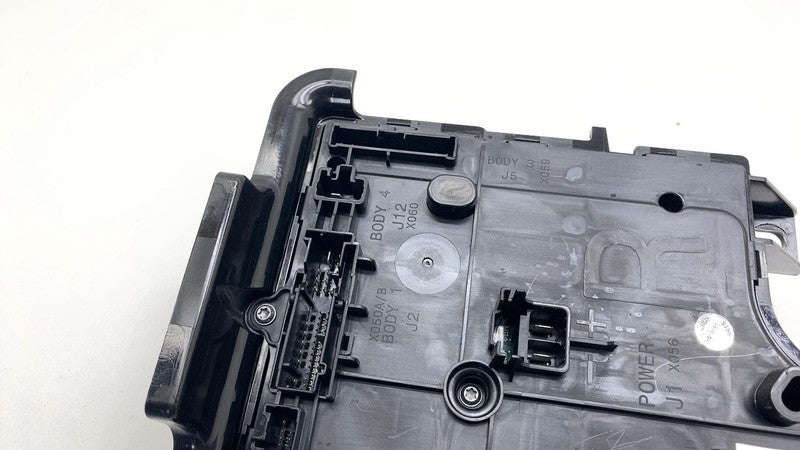 149784800D 2020-2024 Tesla Model Y Right Low Voltage Controller Electronic Control Module