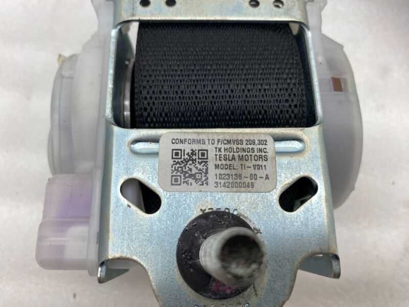 102313600A 2012-2015 Tesla Model S MS Rear Left or Right 2nd Row Seat Belt & Retractor Assy