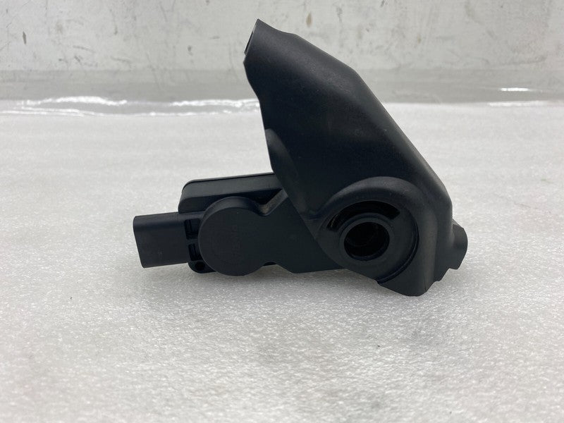 109776700B ⭕ 20-23 Tesla Model Y Active Louvre Grille Shutter Motor w/ Cover 1097767-00-B