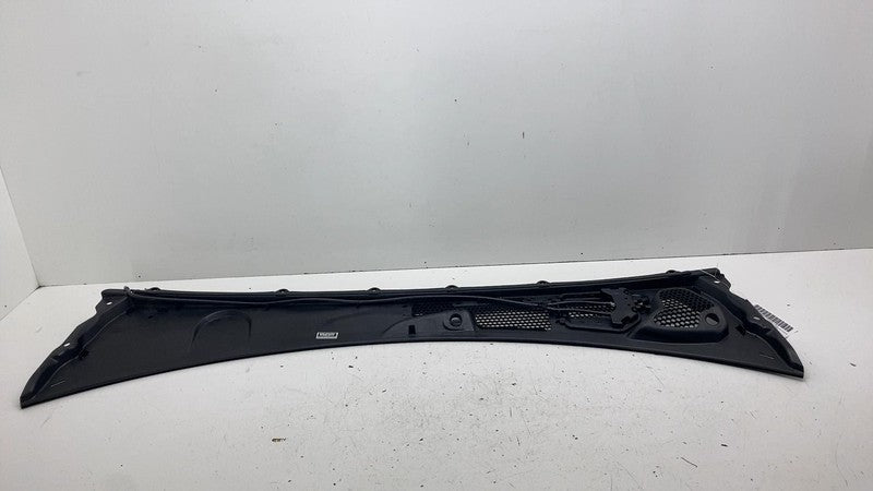 ⭕ 2021-2024 Polestar 2 Front Windshield Wiper Cowl Cover Panel Grille