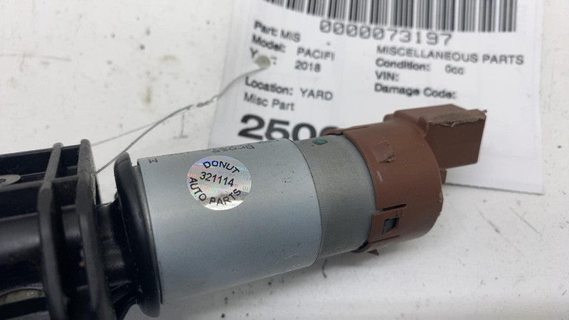 C06710-106 ⭕ 2017-2024 Chrysler Pacifica Brose Front Left Seat Adjustment Motor C06710-106