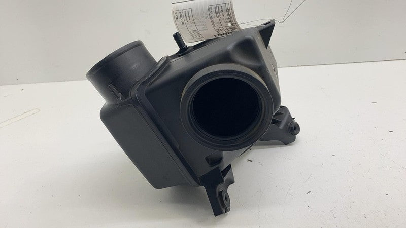 33357C ⭕ 2017-2024 Chrysler Pacifica Air Cleaner Intake Inlet Resonator Box OEM 33357C