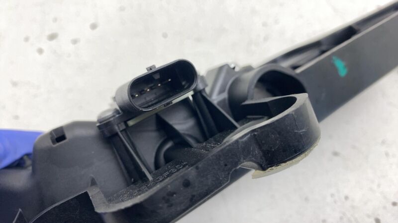 2017-2020 Tesla Model 3 Front = Rear Driver Side Exterior Door Handle Outer Left