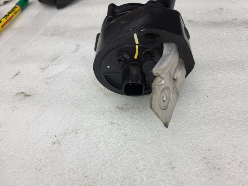 2016-2020 Tesla Model S MS Electric Auxiliary Coolant Water Pump w/ Bracket Assy