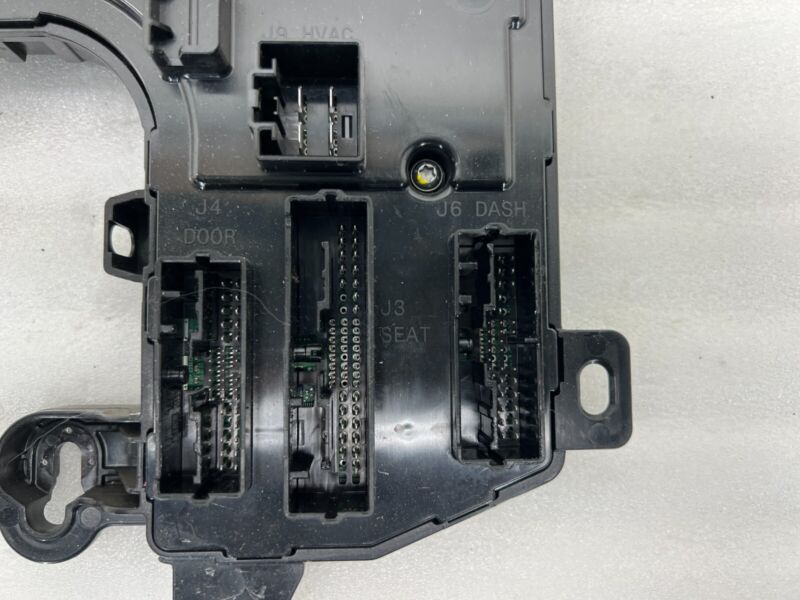 107867332L 2017-2023 Tesla Model 3 M3 Front Left Low Voltage Body Control Module Unit Assy