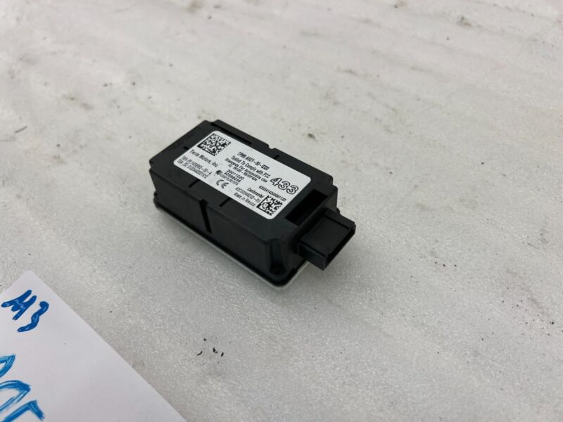 2017-2023 Tesla Model 3 Tire Pressure Monitor Sensor TPMS Receiver 1458965-00-A