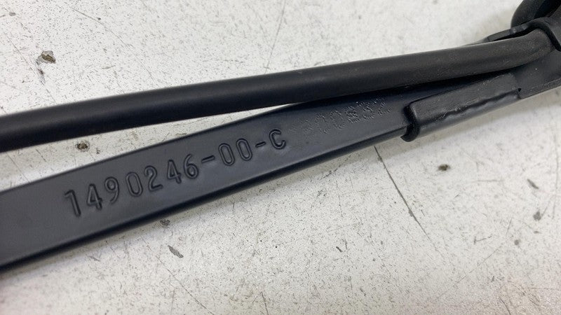 ⭕ 20-23 Tesla Model Y Front Driver Side Windshield Wiper Arm Left 1490