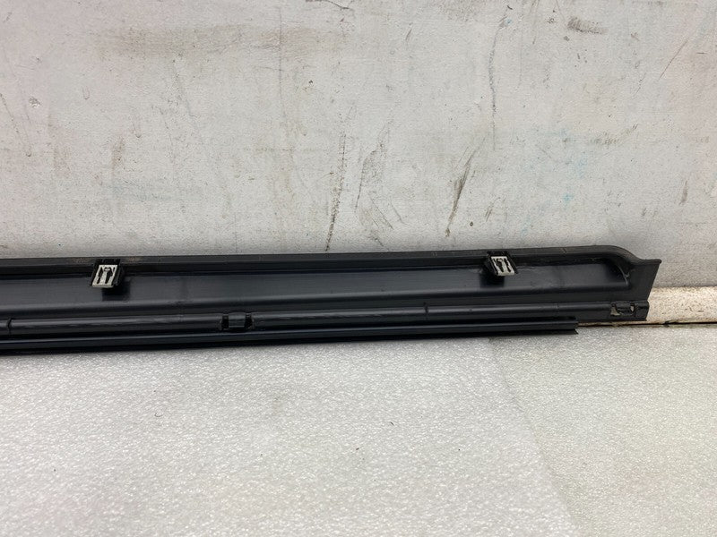 101221700G ⭕12-23 Tesla Model S Passenger Side Skirt Molding Scuff Plate Right 1012217-00-G