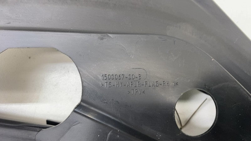 ⭕ 20-24 Model Y Front Right A-Pillar Flag Glass Weatherstrip Seal 1500