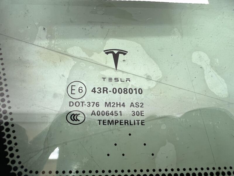 Does not apply 2012-2016 Tesla Model S MS Rear Driver Side Quarter Fixed Glass Left LH Assembly