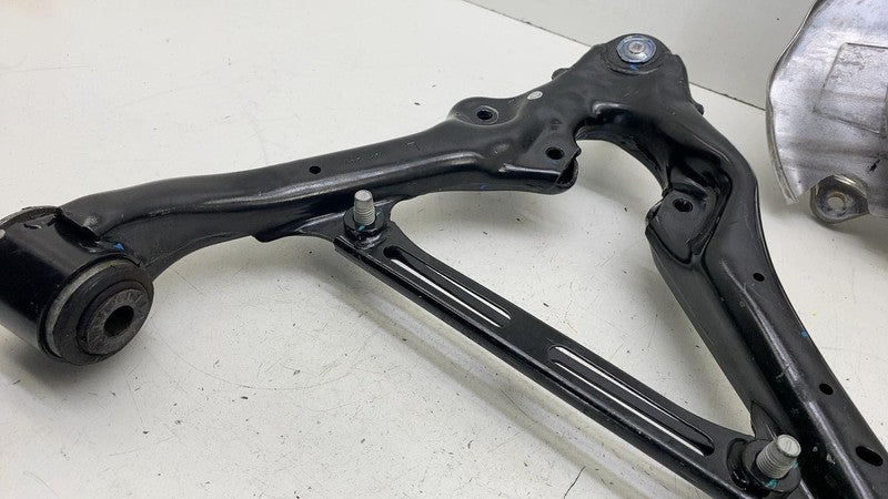 13549863 ⭕ 2025 Chevrolet Silverado 1500 Front Left Spindle Knuckle w/ Control Arm Links