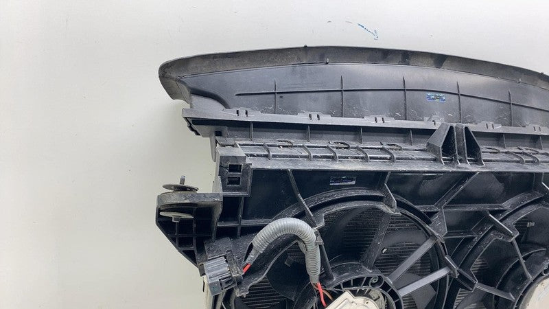 158820900B 2021-2024 Tesla Model S Cooling Radiator & Air Duct Intake Grille Deflector Assy
