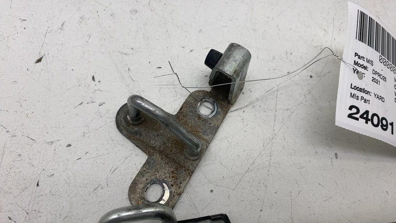 B8050521 ⭕ 2021 Ram ProMaster 2500 Rear Passenger Side Sliding Door Latch Striker Right