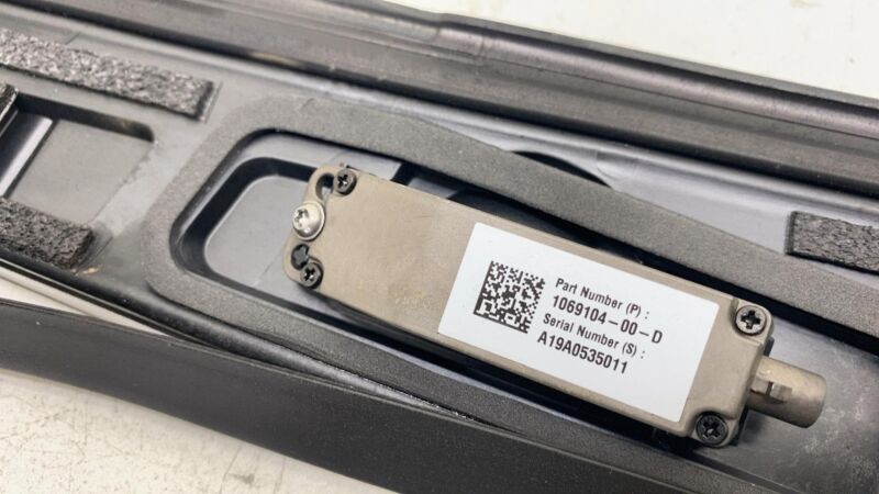 106910400D ⭕16-20 Model X Left B-Pillar Applique Trim Molding w/ Camera & Seal 1069104-00-D