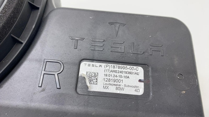 187899500C 2024 2025 Tesla Cybertruck Rear Right Radio Audio Speaker Sub Woofer 200MM Assy