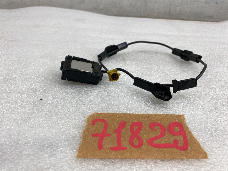 105025600C ⭕ 2012-2025 Model S Satellite Radio AM FM Amplifiers Antenna Module 1050256-00-C