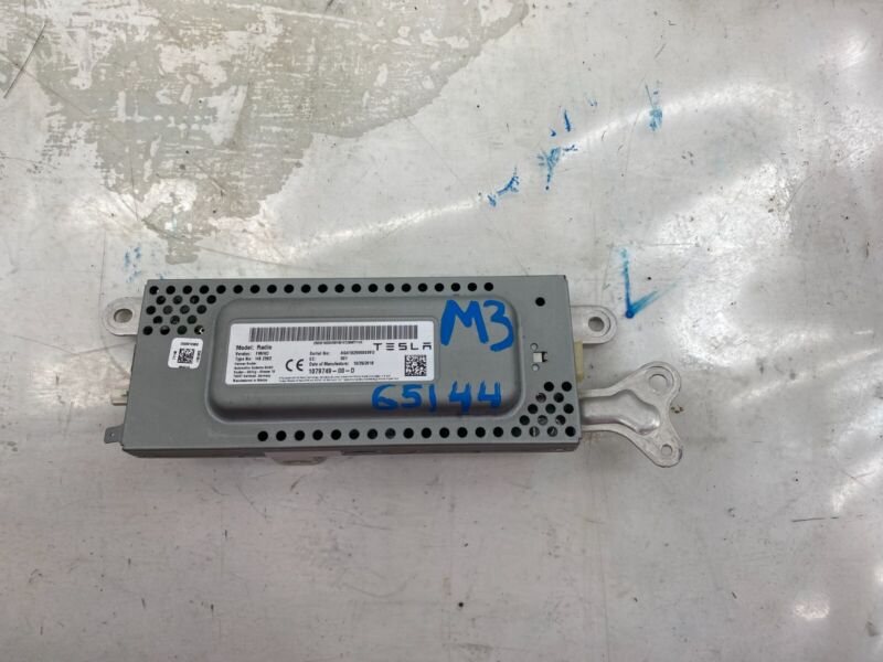 2017-2022 Tesla Model 3 FM HD Audio Radio Receiver Control Module 107974900D OEM