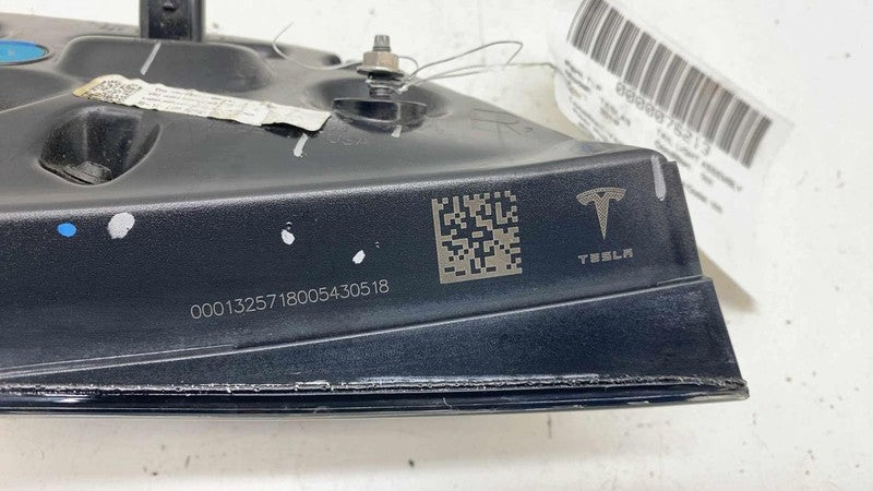 1077402-00-E ⭕ 2017-2023 Model 3 Rear Right Inner Taillight LED Tail Lamp 3-Pin 1077402-00-E