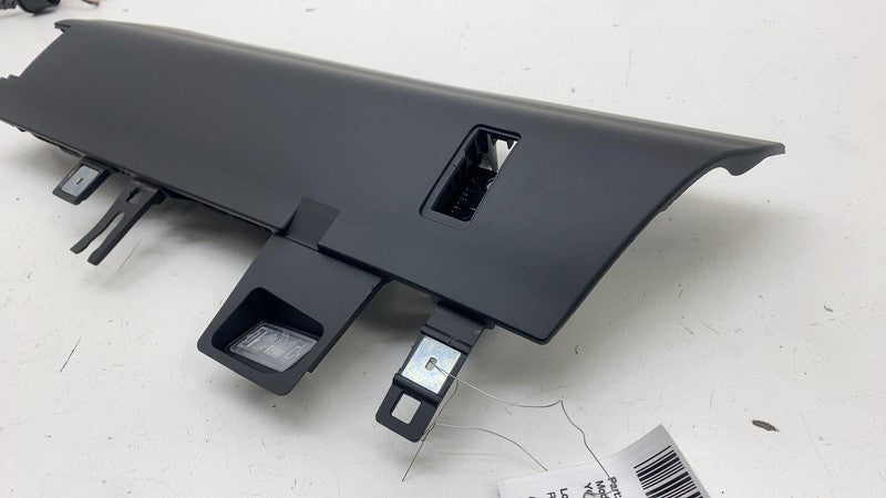 107782600E ⭕ 24-25 Tesla Model 3 Front Right Lower Knee Safety Airbag Module 1077826-00-E