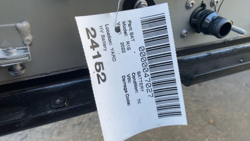 PT00057222 H 2022 2023 2024 Rivian R1S Large Battery Pack 141kWh Lithium HV Module Assembly