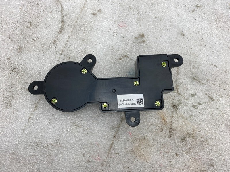 104931600B ⭕ 16-20 Tesla Model X Front Right Seat Recline Panel Control Switch 1049316-00-B