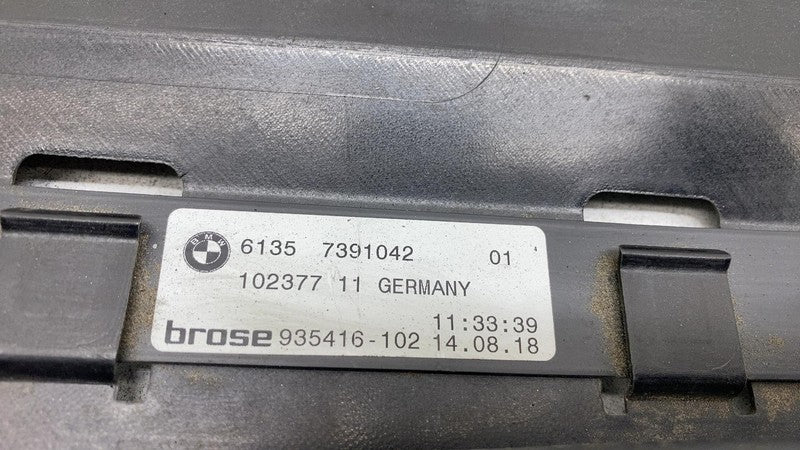 2019 BMW 530e G30 2.0L Rear Center Bumper Lower Support Bracket