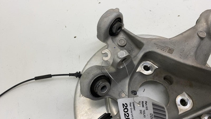 104441100G ⭕ 2017-2023 Tesla Model 3 Rear Left Spindle Knuckle w/ Dust Shield 1044411-00-G
