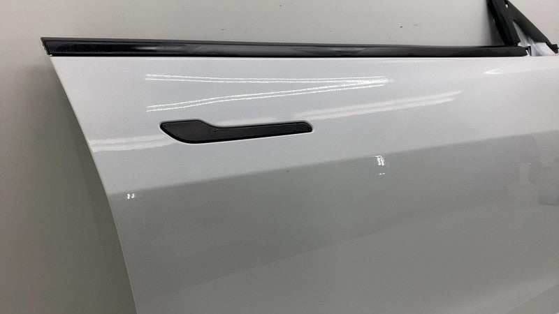⭕ 2021-2023 Tesla Model 3 Front Passenger Side Door Shell Panel Right