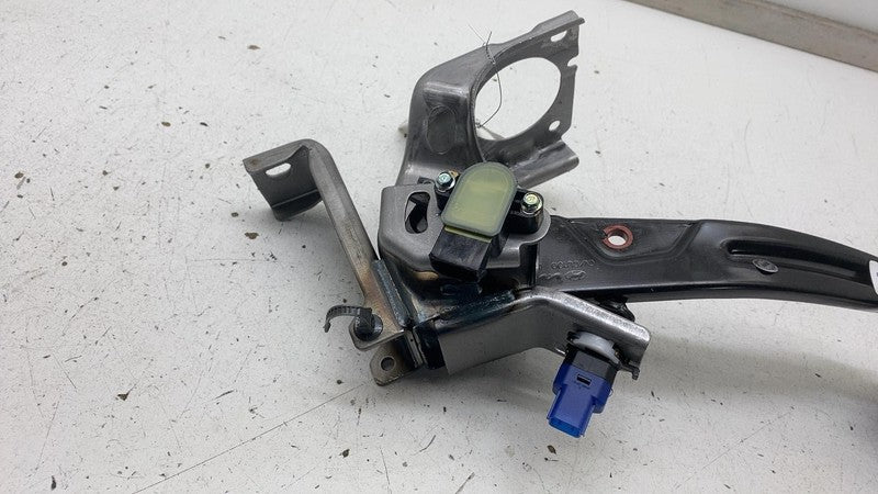 32800CV100 2022 2023 2024 Kia EV6 Brake Stop Foot Pedal w/ Mount Bracket 32800-CV100 Assy