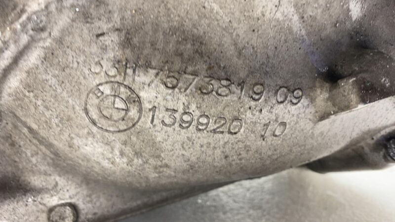 7573819 09 2021 BMW 530e G30 Rear Axle Differential Carrier Assembly 7573819 09 OEM
