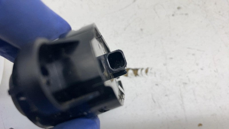 PT00000356L ⭕ 2022-2025 Rivian R1S Frunk Release Control Button Switch OEM PT00000356-L