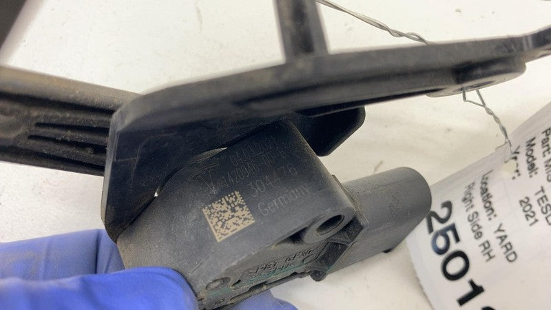 142094500B 2021-2024Tesla Model S X Rear Passenger Right Air Suspension Height Level Sensor