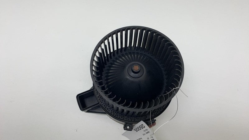 F 011 500 123 2017-2023 BMW 530e G30 Front HVAC Heater A/C Main Air Condition Blower Fan Motor