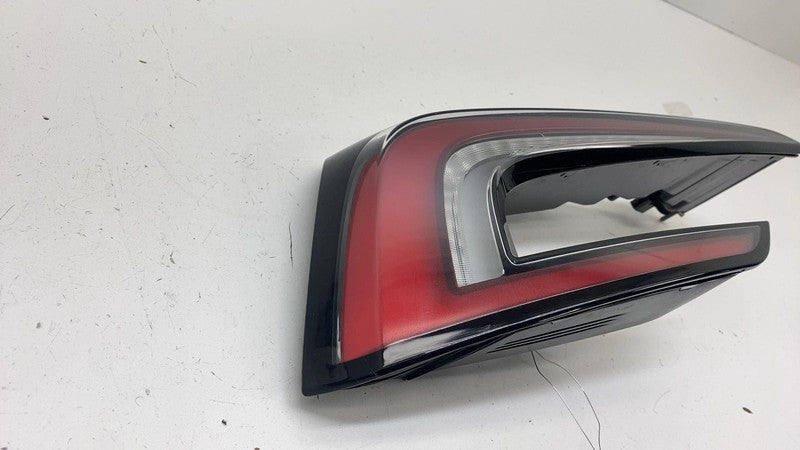1691498-00-F ⭕ 24-25 Model 3 Rear Driver Side Taillight Quarter Tail Lamp Left 1691498-00-F