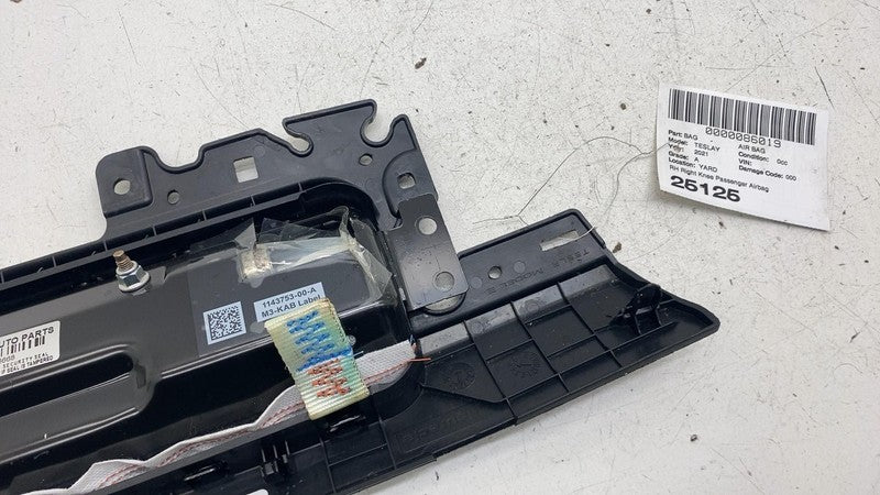 ⭕ 2020-2024 Tesla Model Y Right Lower Knee Safety Airbag Module RH 107