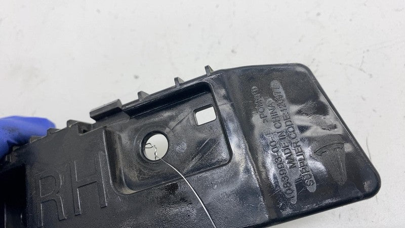 ⭕ 17-23 Model 3 Rear Right Bumper Taillamp Taillight Mount Bracket 108