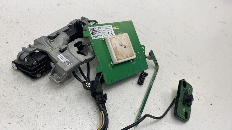 ⭕17-23 Tesla Model 3 Front Windshield Adjustable Triple Camera w/ Wiri