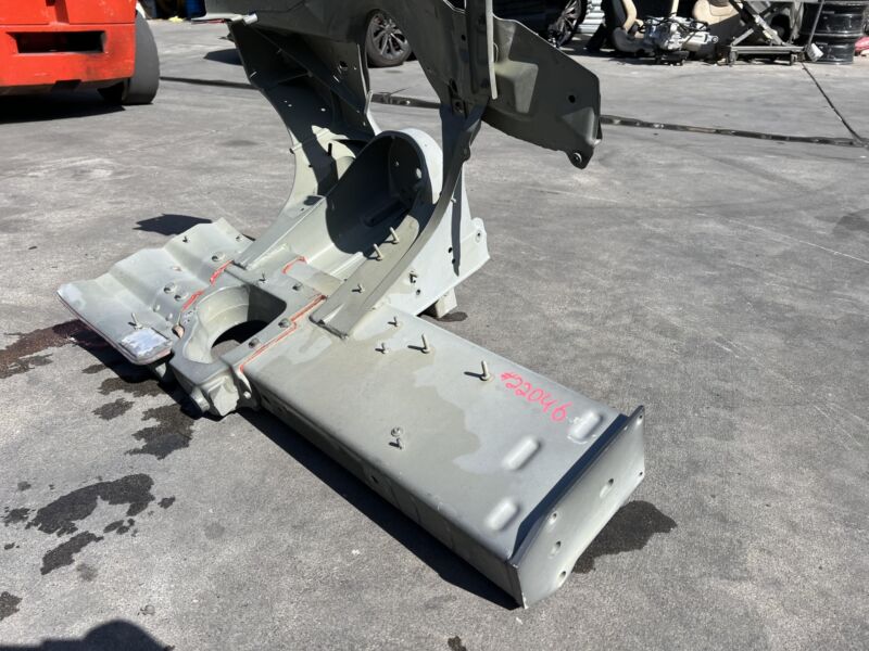 2012-2020 Tesla Model S Front Right Inner Fender Apron Structural Frame Cut Out
